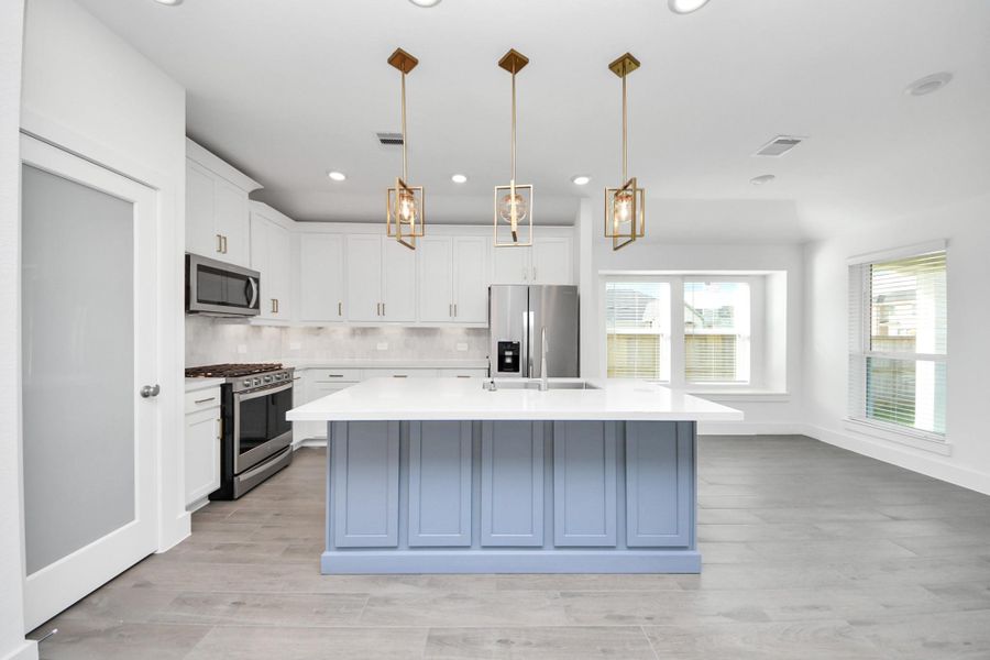 Furnished interior view inside a new home in Laurel Landing: Landmark Collection, Alvin (Image 11).