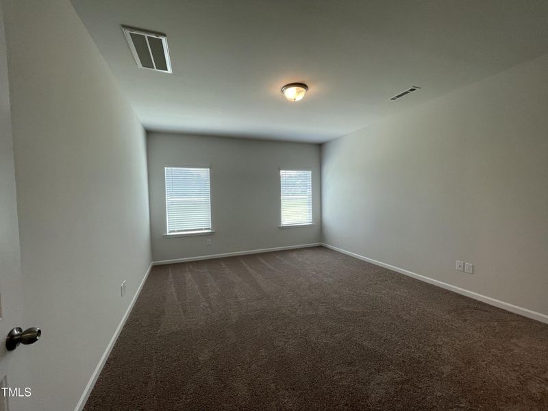 20250809_174911652_iOS