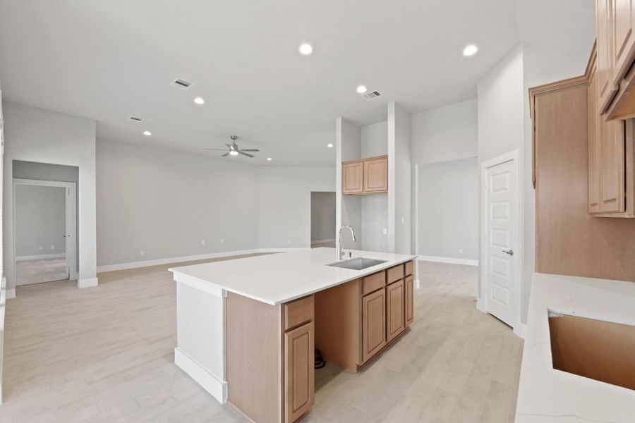Furnished interior view inside a new home in Briarwood Crossing, Rosenberg (Image 11).