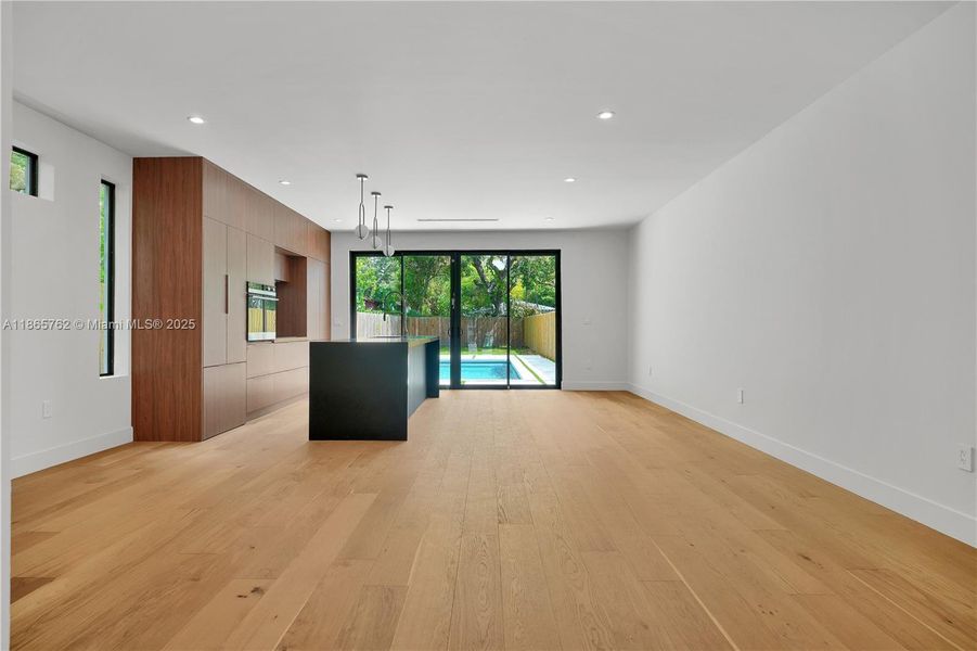 Spacious, unfurnished interior of a new home in , Miami (Image 12).