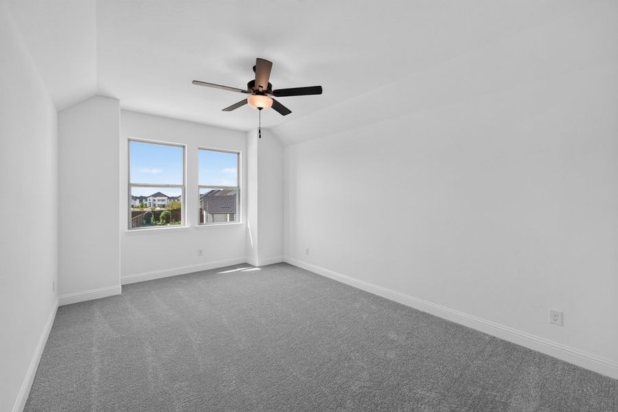 Spacious, unfurnished interior of a new home in Cross Creek Meadows, Celina (Image 27).