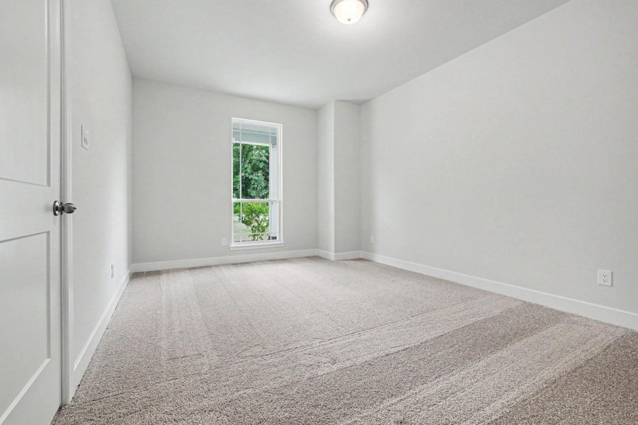 Spacious, unfurnished interior of a new home in Encino Estates, Dayton (Image 32).