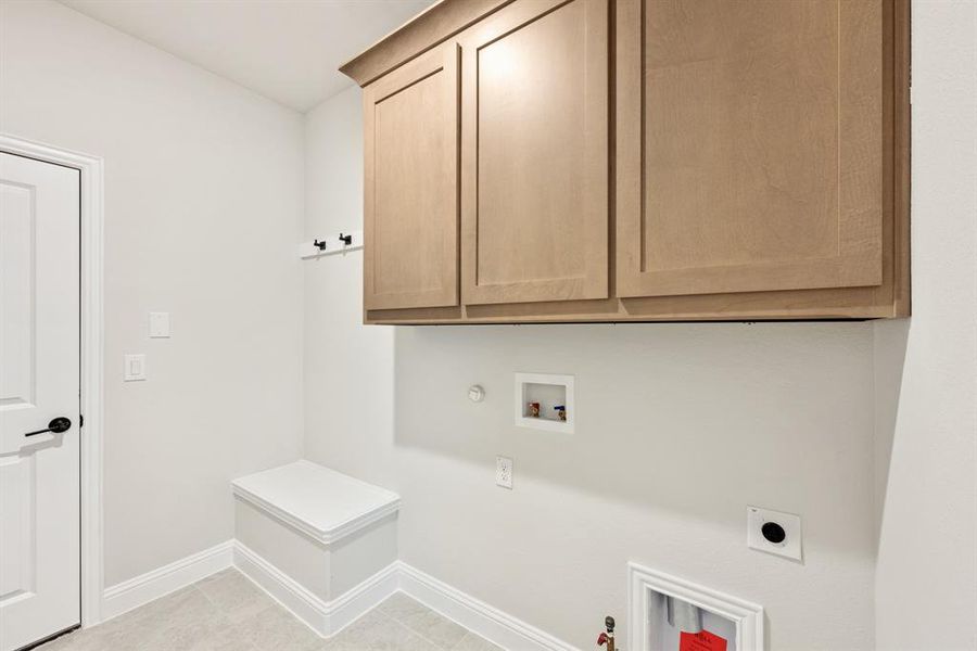 Furnished interior view inside a new home in ArrowBrooke, Aubrey (Image 10). Furnished interior view inside a new home in ArrowBrooke, Aubrey (Image 10).