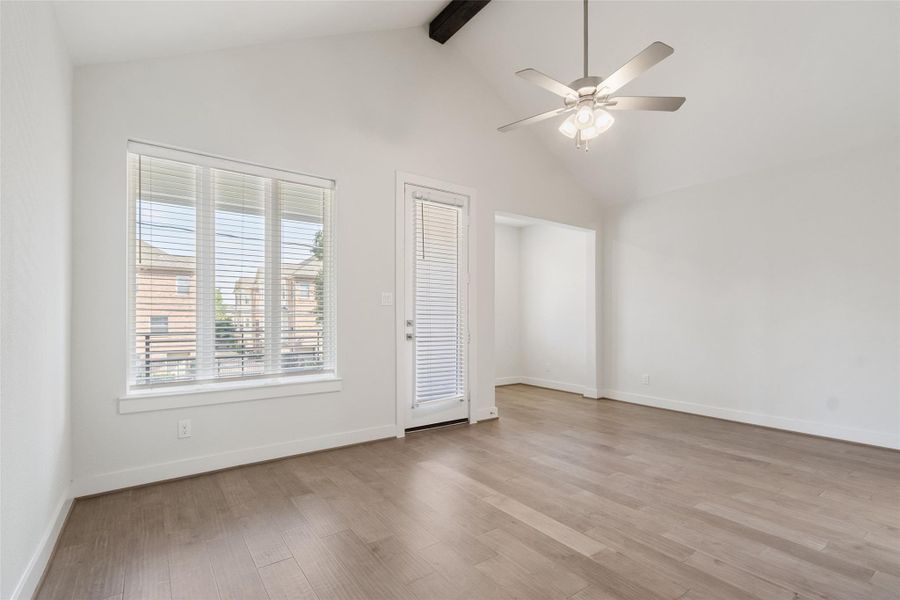 Spacious, unfurnished interior of a new home in Shady Acres, Houston (Image 33). Spacious, unfurnished interior of a new home in Shady Acres, Houston (Image 33).