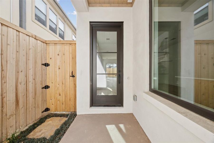 Exterior details and patio area of a home in , Dallas (Image 20).