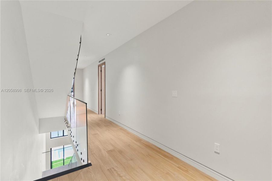 Spacious, unfurnished interior of a new home in , Miami (Image 16).