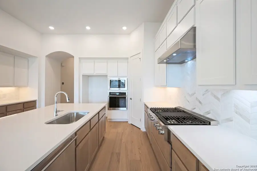 Furnished interior view inside a new home in Weston Oaks, San Antonio (Image 10). Furnished interior view inside a new home in Weston Oaks, San Antonio (Image 10).