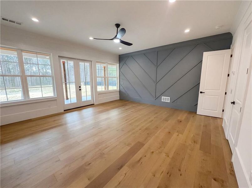Spacious, unfurnished interior of a new home in , Bethlehem (Image 16).