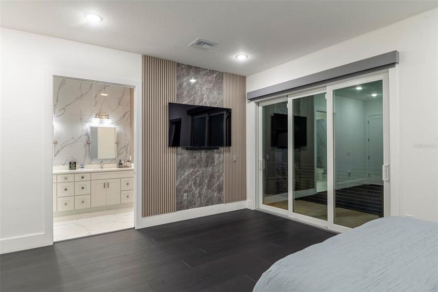 Master Bedroom Master Bedroom