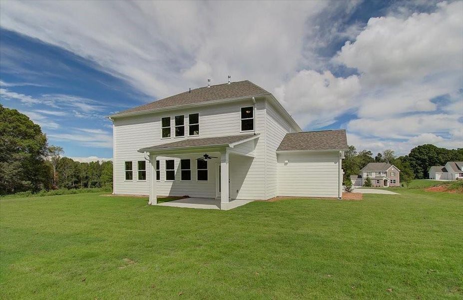 Exterior details and patio area of a home in Autumn Brook, Canton (Image 3).