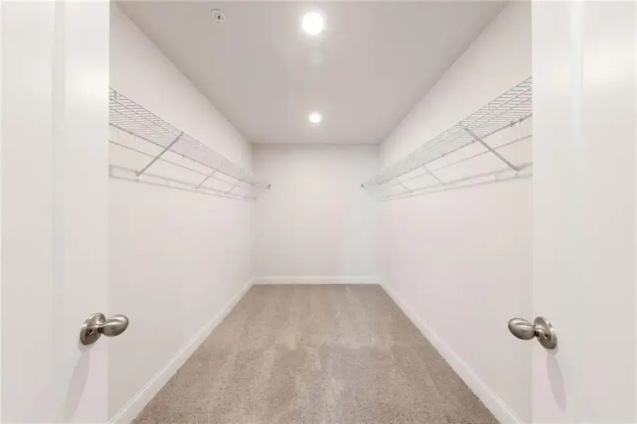 Spacious, unfurnished interior of a new home in , Marietta (Image 25).