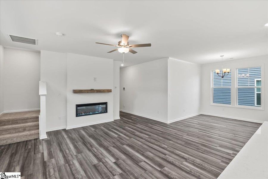 Spacious, unfurnished interior of a new home in Hazelwood, Boiling Springs (Image 21).