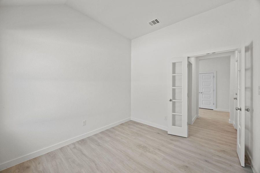 Spacious, unfurnished interior of a new home in Prairie Winds, Hutto (Image 22).