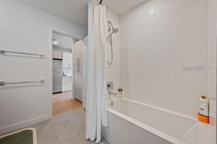 Furnished interior view inside a new home in , Austin (Image 16). Furnished interior view inside a new home in , Austin (Image 16).