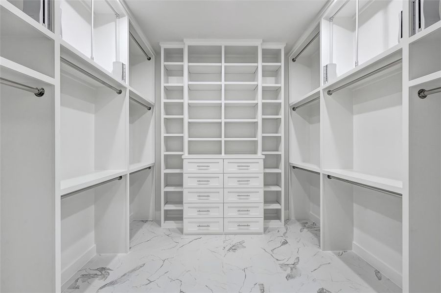 Spacious, unfurnished interior of a new home in , Houston (Image 15).