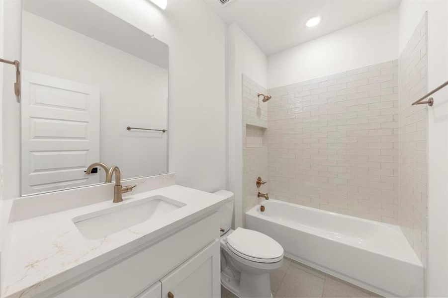 47. 681 Capella - 4TH Bath