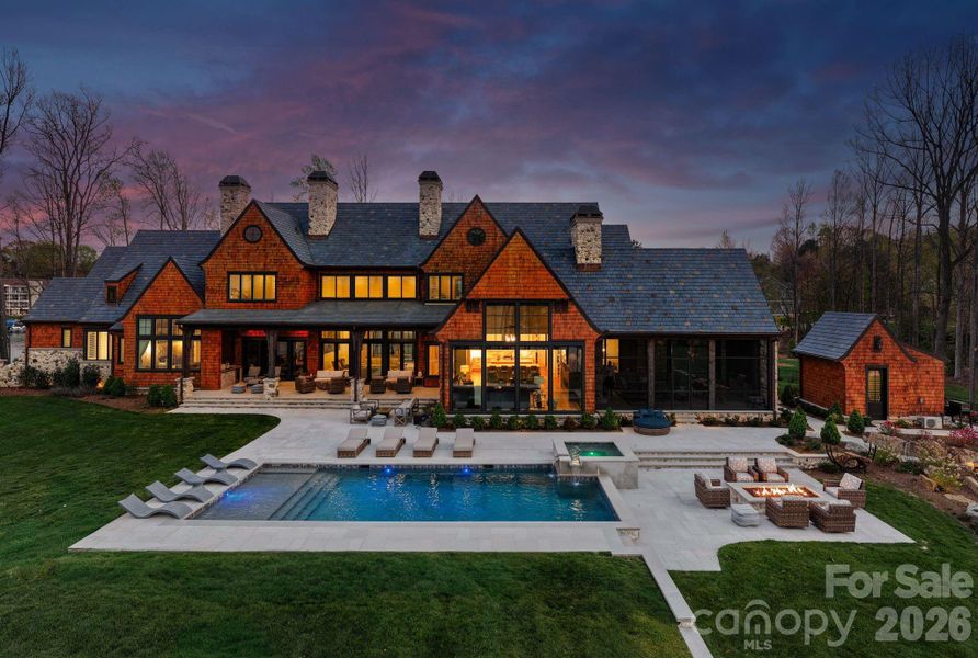 Community amenities in , Cornelius (Image 24).