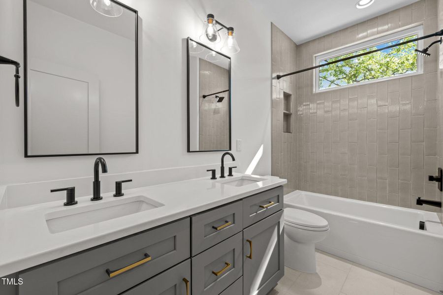 37-web-or-mls-5Z8A9914