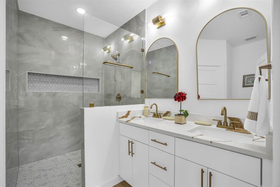 Furnished interior view inside a new home in , Gun Barrel City (Image 17).