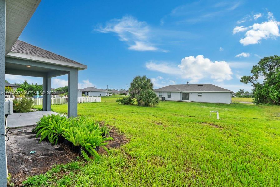 Exterior details and patio area of a home in , Cape Coral (Image 3).