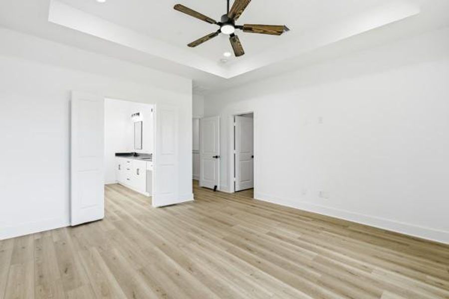 Spacious, unfurnished interior of a new home in , Houston (Image 11).
