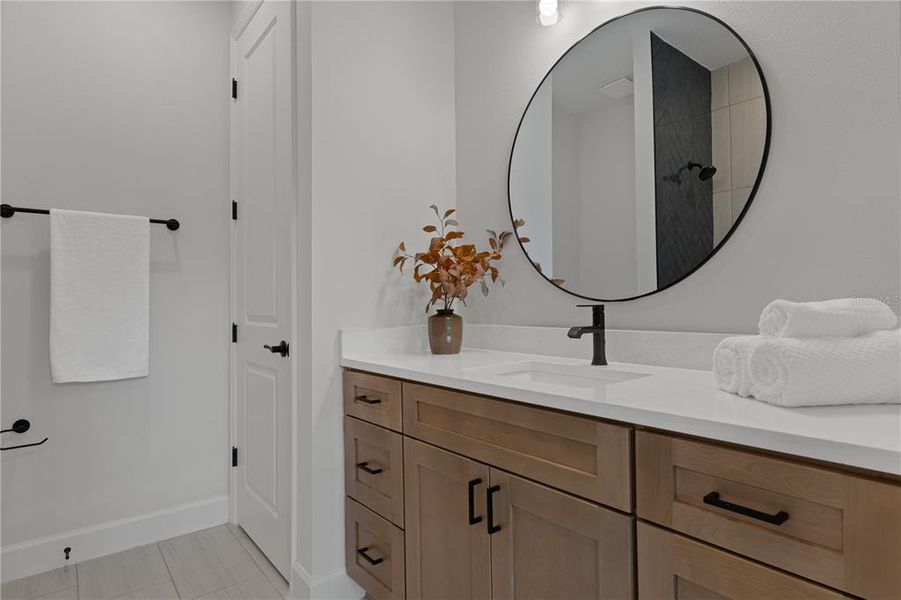 Furnished interior view inside a new home in , Dunnellon (Image 14).