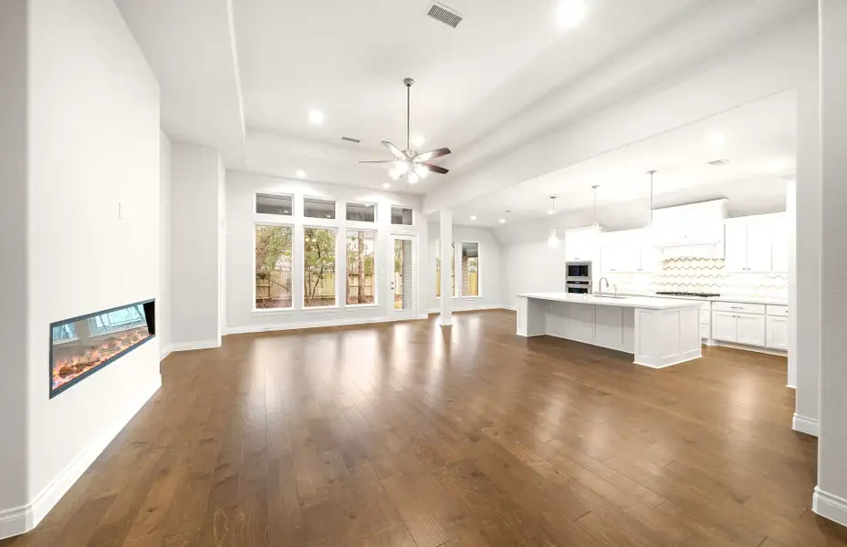Representative unfurnished interior of a home built from the 3068 by Ravenna Homes in The Woodlands Hills 65′, Willis (Image 33).