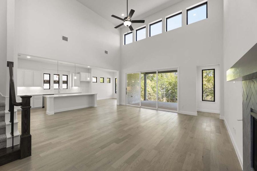 Spacious, unfurnished interior of a new home in Park Hills, Rockwall (Image 15).