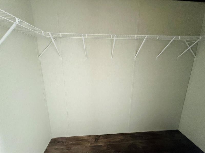 Spacious, unfurnished interior of a new home in , Granbury (Image 11).