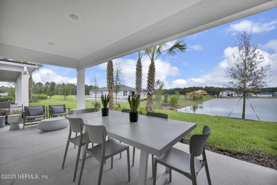 Furnished interior view inside a new home in Double Branch, Middleburg (Image 11).