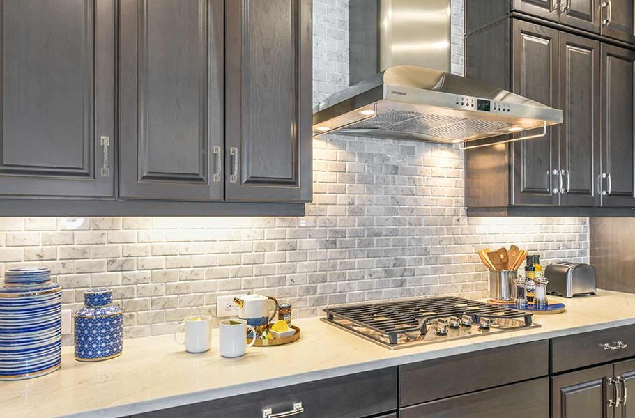 Representative interior finishes for a home built from the Bright Meadow 2 by Neal Communities in Wildleaf at North River Ranch, Parrish (Image 18).