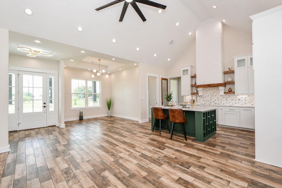 Spacious, unfurnished interior of a new home in , Palacios (Image 19). Spacious, unfurnished interior of a new home in , Palacios (Image 19).