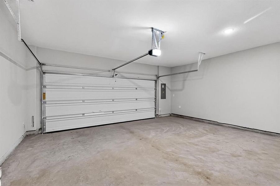 Spacious, unfurnished interior of a new home in Solterra Texas, Mesquite (Image 24). Spacious, unfurnished interior of a new home in Solterra Texas, Mesquite (Image 24).
