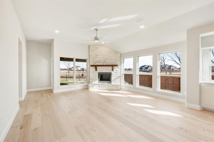 Spacious, unfurnished interior of a new home in Sunrise at Garden Valley, Waxahachie (Image 22).