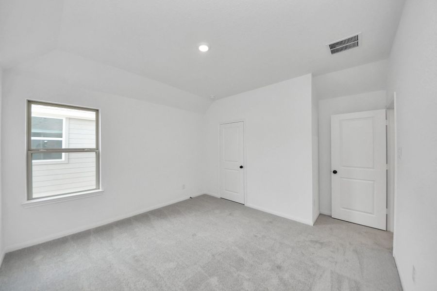 Spacious, unfurnished interior of a new home in , Katy (Image 31).