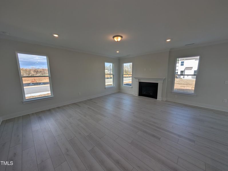 PXL_20250317_195450113