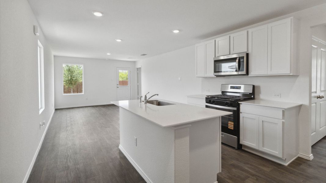 Representative furnished interior of a home built from the T30A Atlanta by D.R. Horton in Riverfield, Josephine (Image 5).