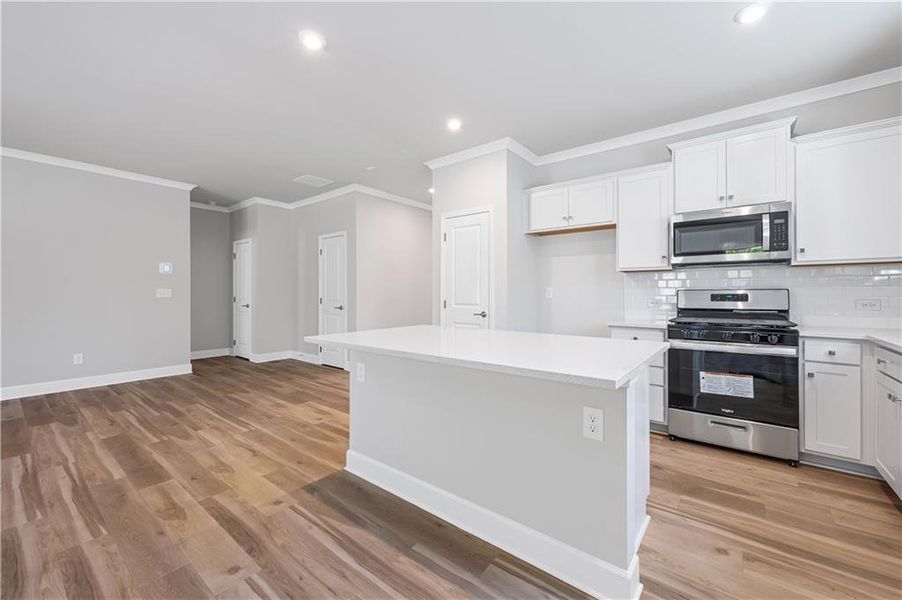 Image 27 of a home in Enclave at Parkway Village.