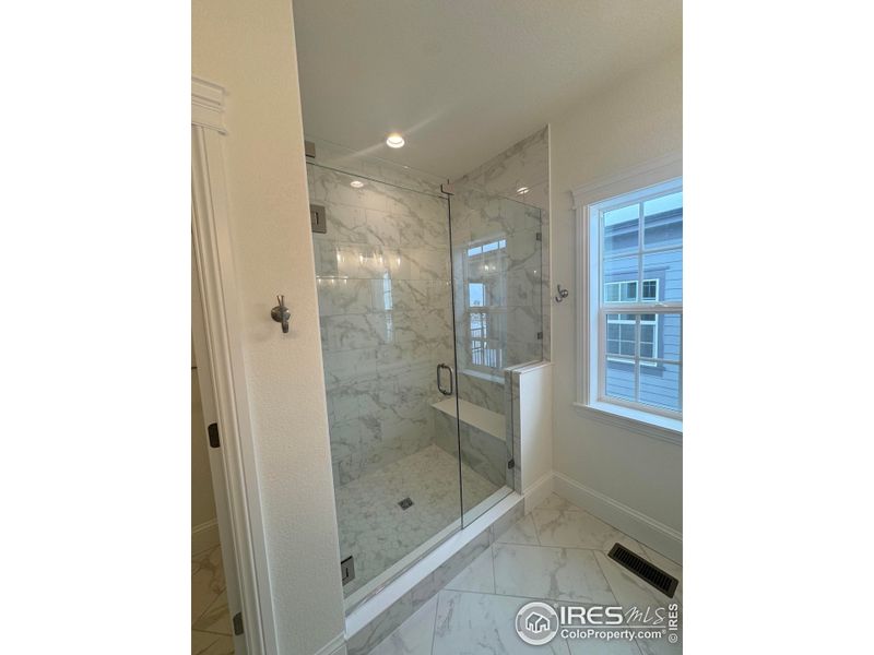 Spacious, unfurnished interior of a new home in Westerly, Erie (Image 19).