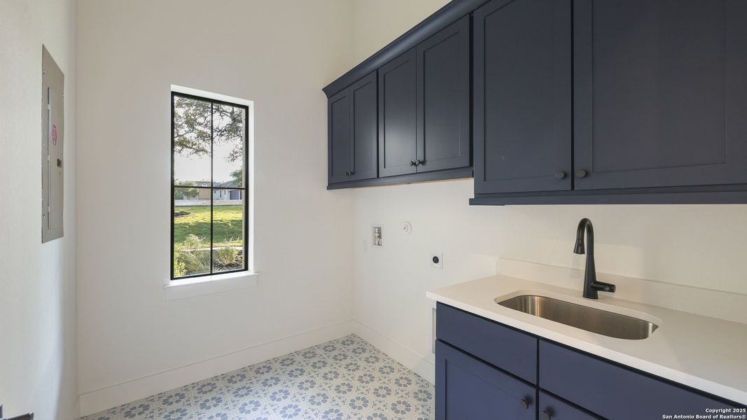 Furnished interior view inside a new home in , New Braunfels (Image 8).