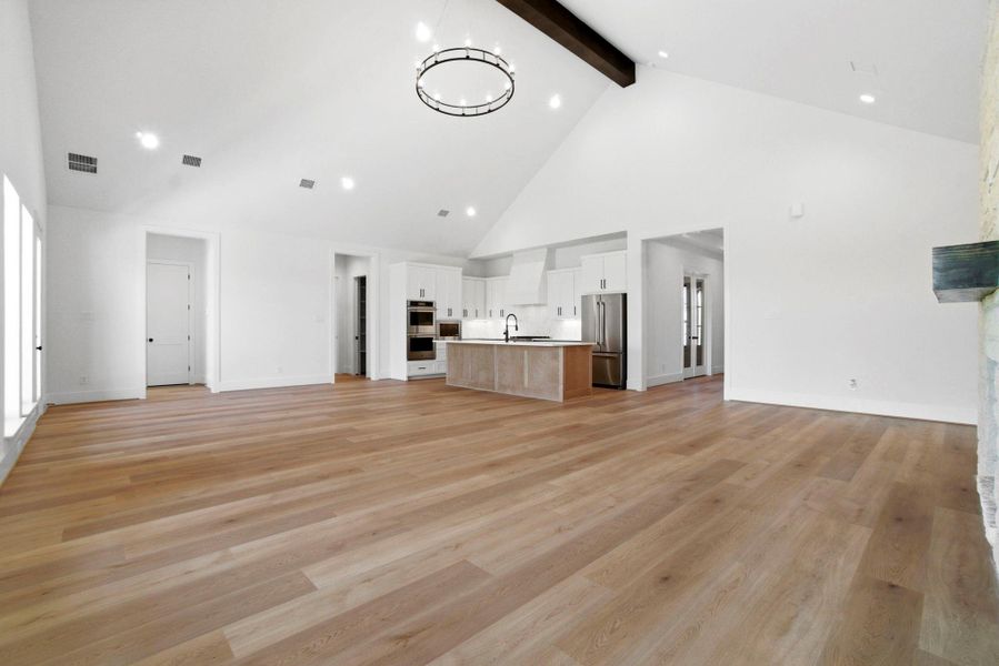 Spacious, unfurnished interior of a new home in Chapel Bend, Montgomery (Image 25).