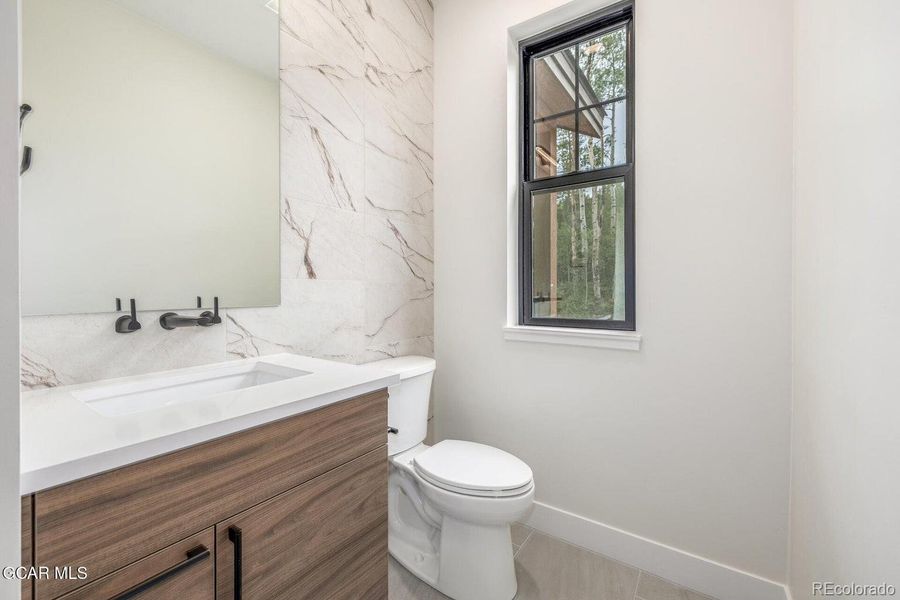 Furnished interior view inside a new home in , Granby (Image 9).