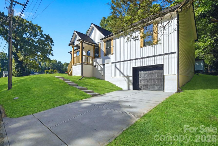 Front exterior of a new home in , Gastonia, NC, highlighting curb appeal (Image 23). Front exterior of a new home in , Gastonia, NC, highlighting curb appeal (Image 23).