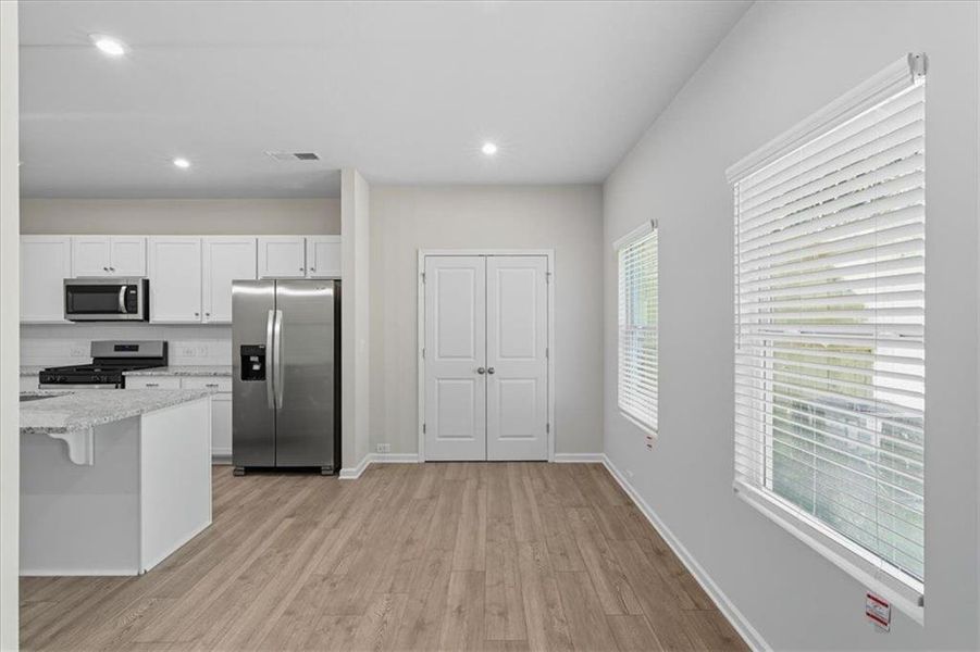 Spacious, unfurnished interior of a new home in Park Center Pointe, Austell (Image 19).