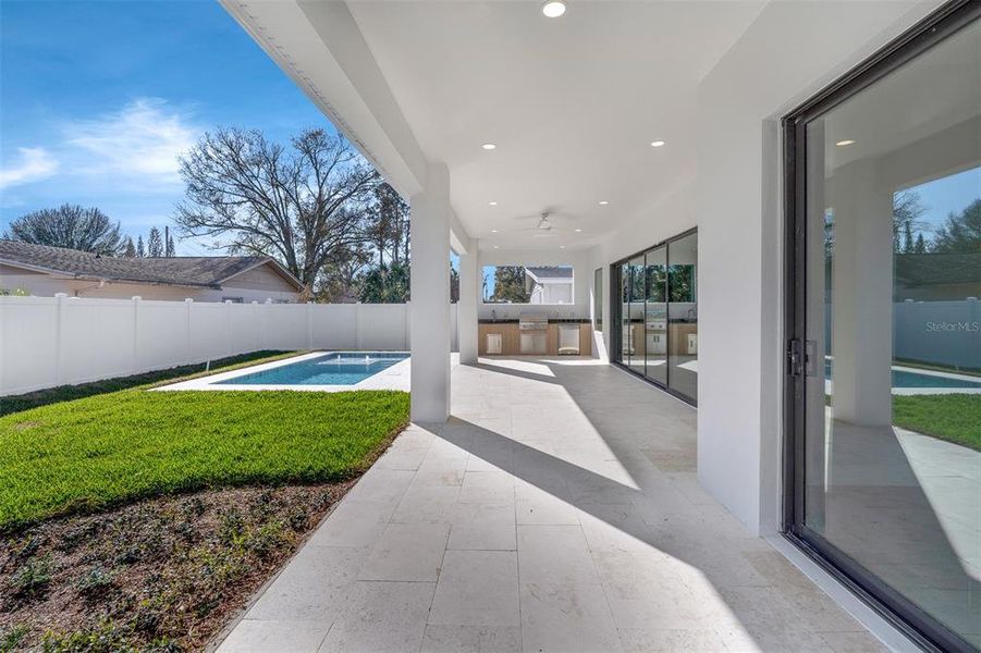 Exterior details and patio area of a home in College Park, Orlando (Image 30).