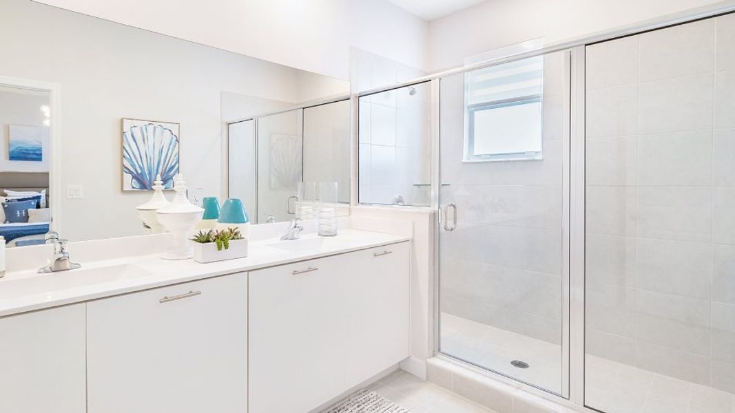 1789 Lorient Owners Bath F2 Base2 12 06 23