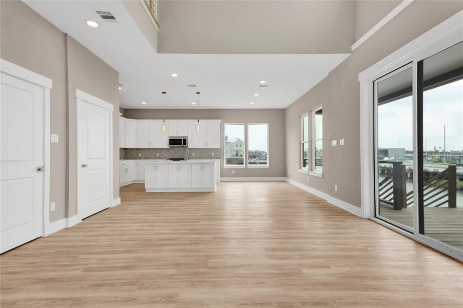 Light and bright Family room