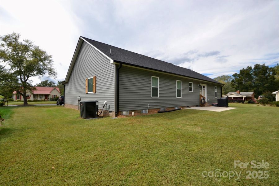 Image 25 of a home in . Image 25 of a home in .