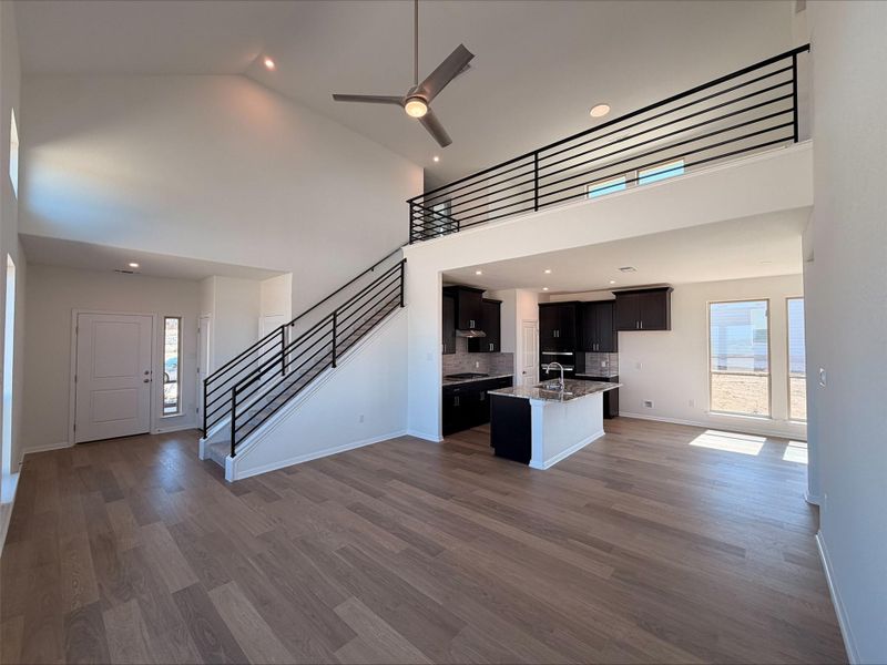 Spacious, unfurnished interior of a new home in Crosswinds, Kyle (Image 8).