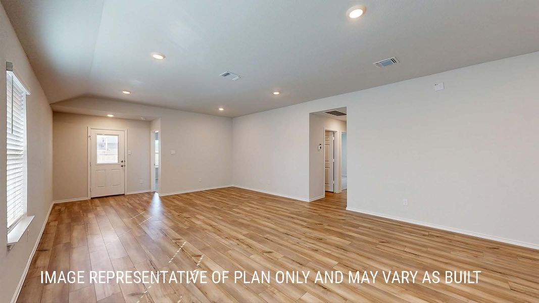 Spacious, unfurnished interior of a new home in The Villages at Schwertner Ranch, Jarrell (Image 11).